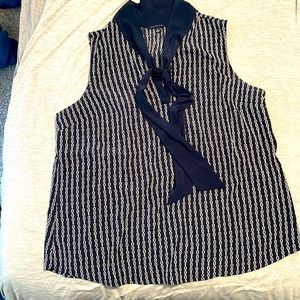 Tommy Hilfiger dress tank top. Worn twice, like brand new! Size XL